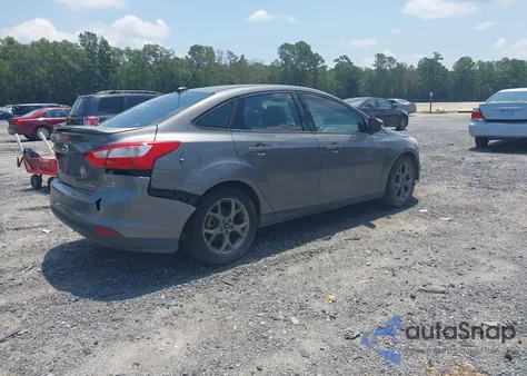 2013 Ford Focus Se z USA, uszkodzony, nr VIN 1FADP3F27DL240681